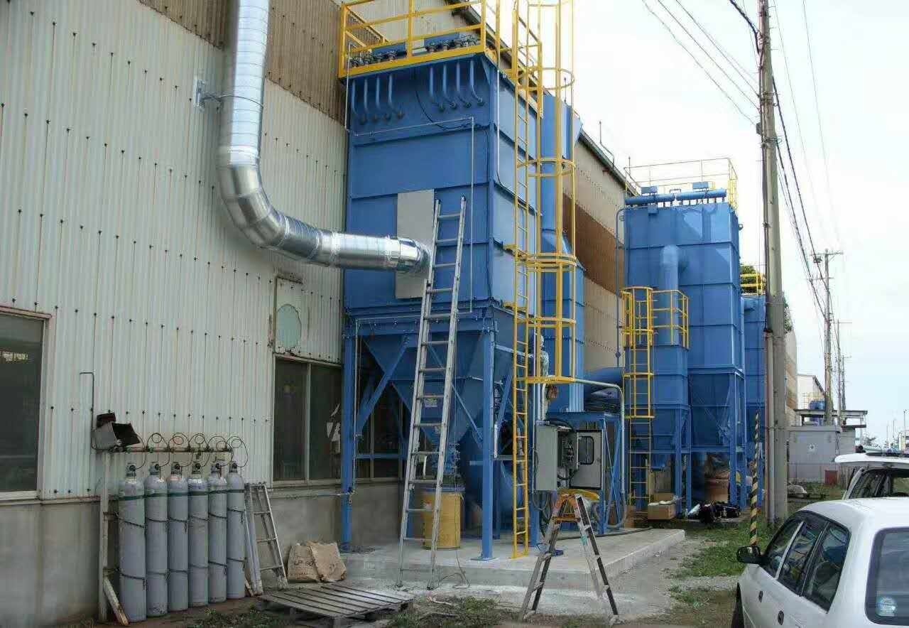 鄭州布袋除塵器廠家分享脈沖除塵器工作原則及內(nèi)部流場(chǎng)